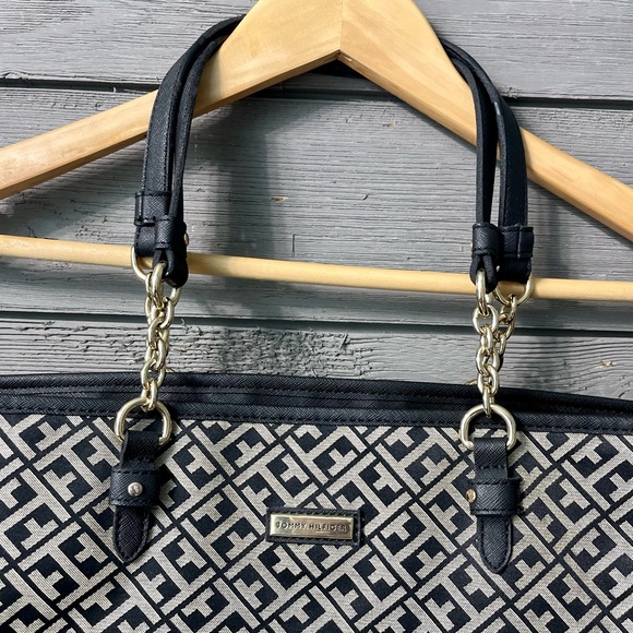 Tommy Hilfiger Logo Catch All Tote Bag Purse - Picture 3 of 10